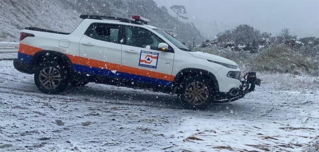 Primeira neve do ano é registrada em SC foi nesta quinta-feira (29)