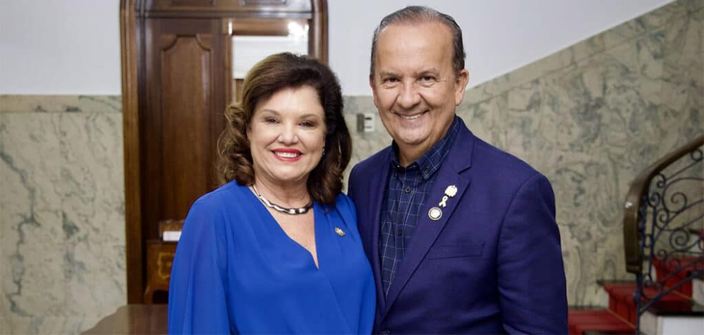 Jorginho Mello transmite o cargo à vice-governadora para cumprir missão nos Estados Unidos