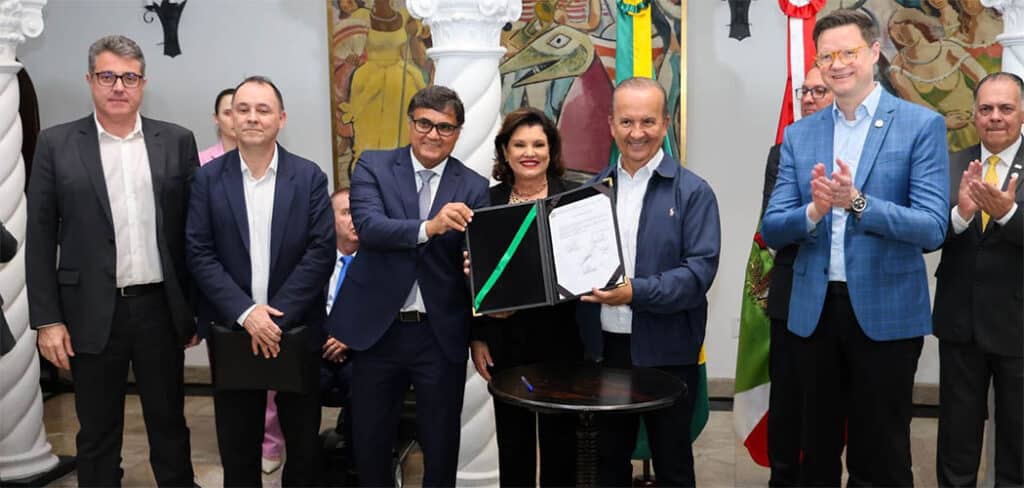 Governo de SC atrai R$ 4,4 bilhões em investimentos e gera 19 mil empregos