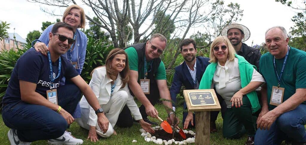 Festuris homenageia Costa Rica nos 10 anos da Árvore da Integração