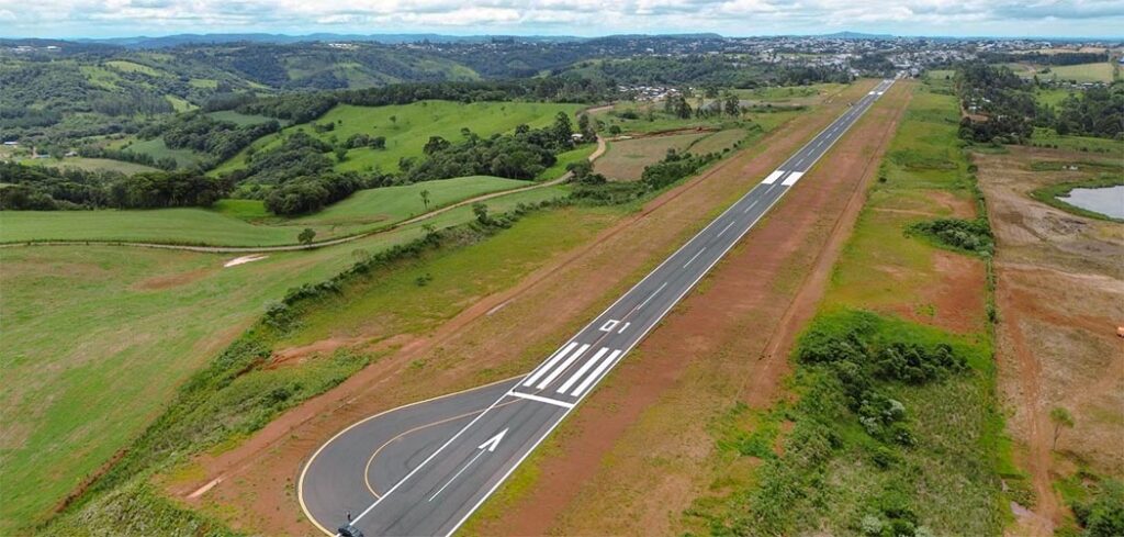 Governo de SC autoriza convênio de R$ 2,9 milhões para obras no Aeroporto de Dionísio Cerqueira Governo de SC autoriza convênio de R$ 2,9 milhões para obras no Aeroporto de Dionísio Cerqueira