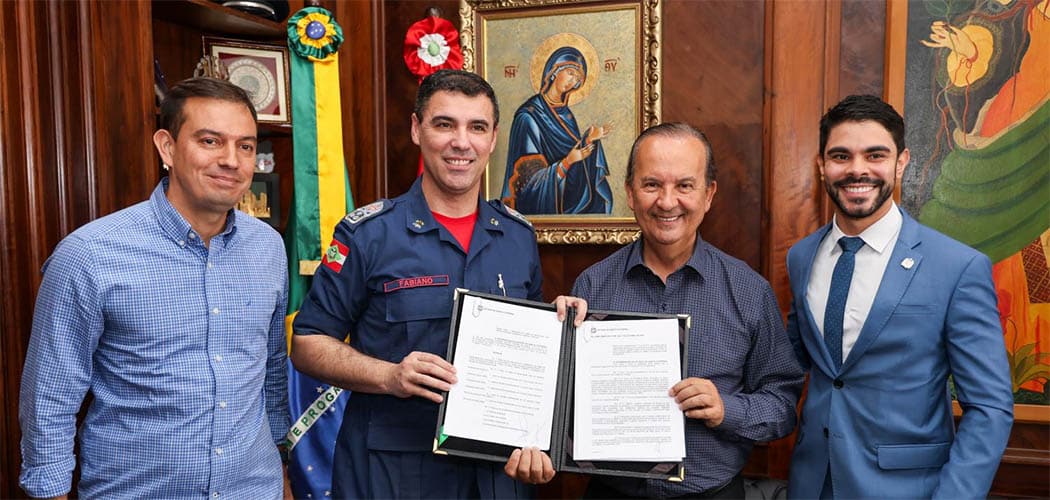 Jorginho Mello sanciona Lei de Organização Básica do CBMSC