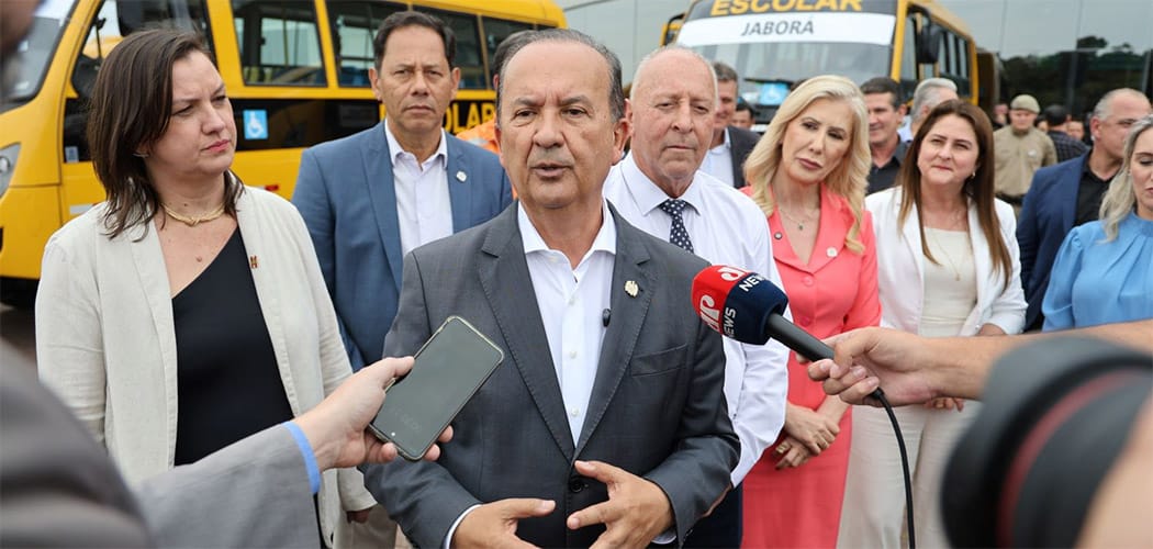 Jorginho Mello anuncia destinação de Centro de Eventos em Canasvieiras para o setor da Educação