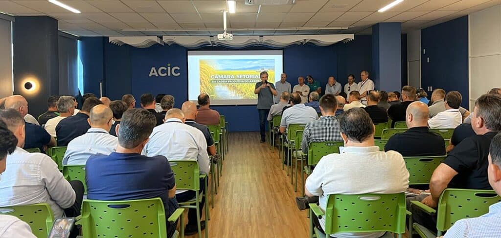 Câmara Setorial do Arroz levantou reivindicações para frear impactos da crise econômica no setor orizícola Câmara Setorial do Arroz levantou reivindicações para frear impactos da crise econômica no setor orizícola