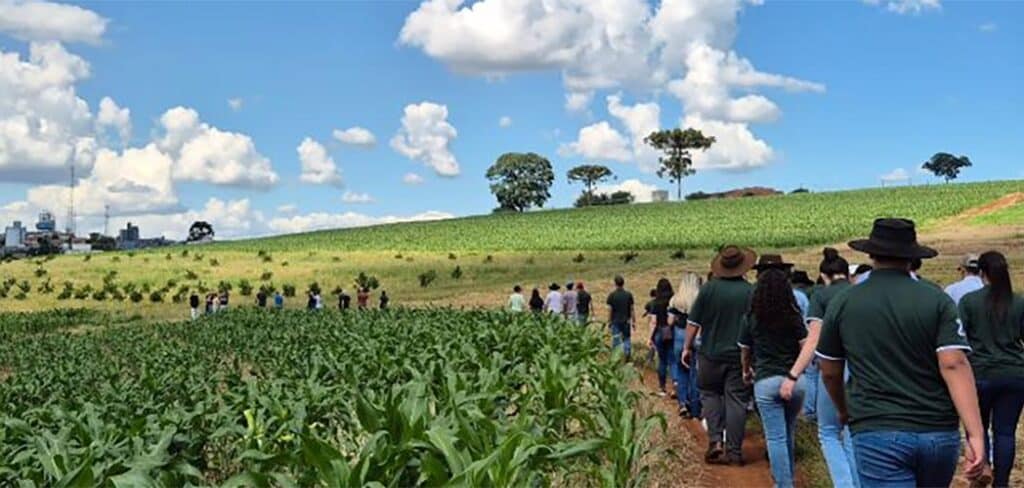 Governo de SC e Epagri SC investem R$ 20,5 milhões no ensino agrotécnico para incentivar a permanência de jovens no campo Governo de SC e Epagri SC investem R$ 20,5 milhões no ensino agrotécnico para incentivar a permanência de jovens no campo