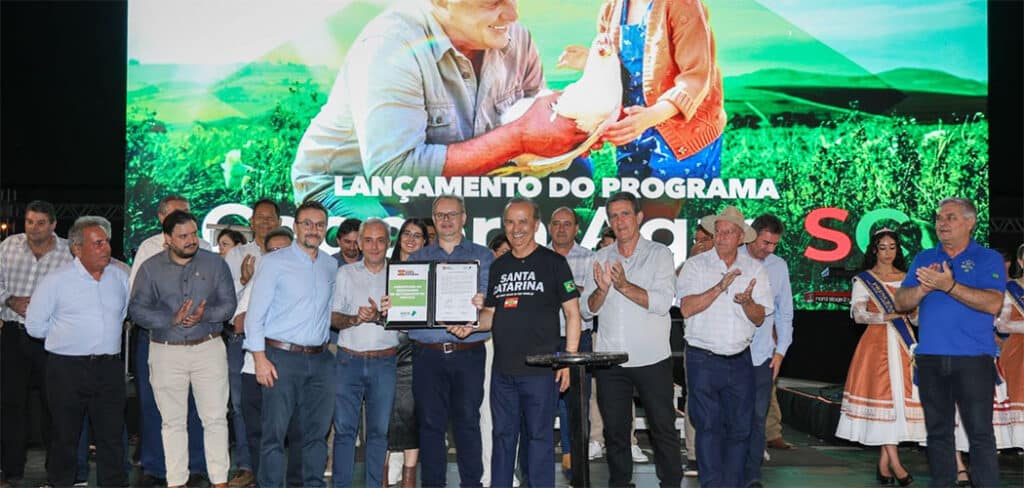 Jorginho Mello lança o Coopera Agro SC com R$ 1 bilhão em financiamentos para produção integrada Jorginho Mello lança o Coopera Agro SC com R$ 1 bilhão em financiamentos para produção integrada