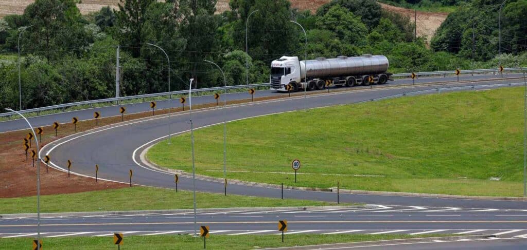 Estrada Boa: programa avança e chega a 90% das rodovias de Santa Catarina Estrada Boa: programa avança e chega a 90% das rodovias de Santa Catarina