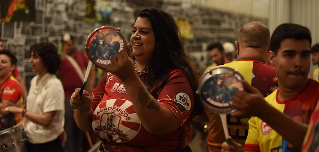 Mulheres de Samba abre inscrições para formação gratuita em bateria de escola de samba em Joaçaba