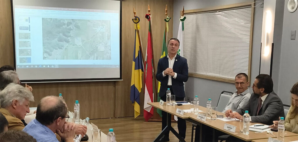 ViaMar é apresentada na ACII como uma das principais obras estruturantes de mobilidade e logística do Norte de Santa Catarina ViaMar é apresentada na ACII como uma das principais obras estruturantes de mobilidade e logística do Norte de Santa Catarina