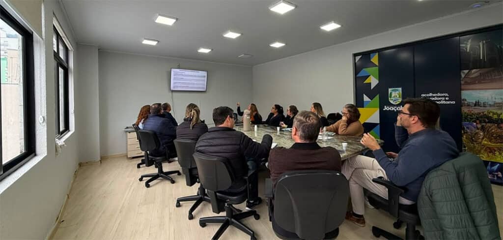 Defesa Civil de Joaçaba reúne escolas particulares para implantação do Plancon Edu-Mutirriscos