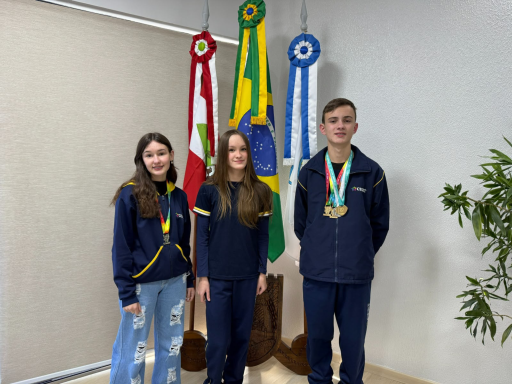 Educação de Joaçaba celebra ouro nacional e outras conquistas na Olimpíada Brasileira de Matemática das Escolas Públicas