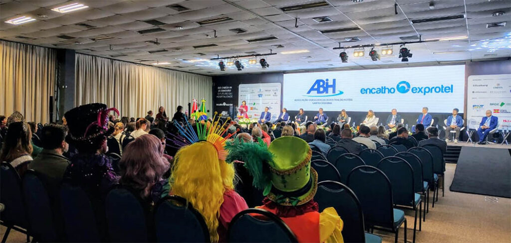 Encatho & Exprotel 2026 reúne 5.517 participantes e transforma Florianópolis em capital da hospitalidade