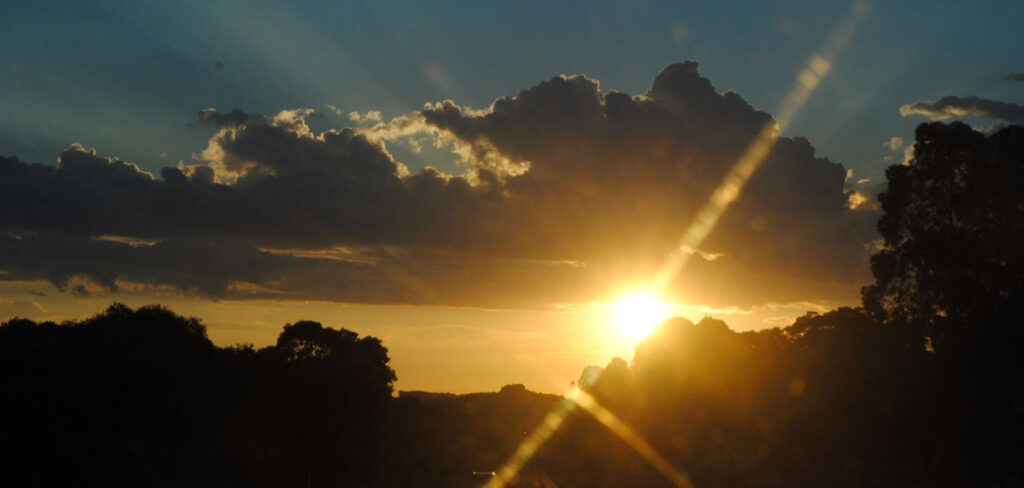 Sol e calor voltam a SC, mas tempo deve mudar ao longo da semana Sol e calor voltam a SC, mas tempo deve mudar ao longo da semana
