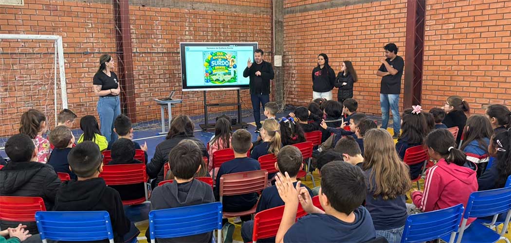 Escola Nossa Senhora de Lourdes promove atividades de Libras e valorização da Comunidade Surda em Joaçaba